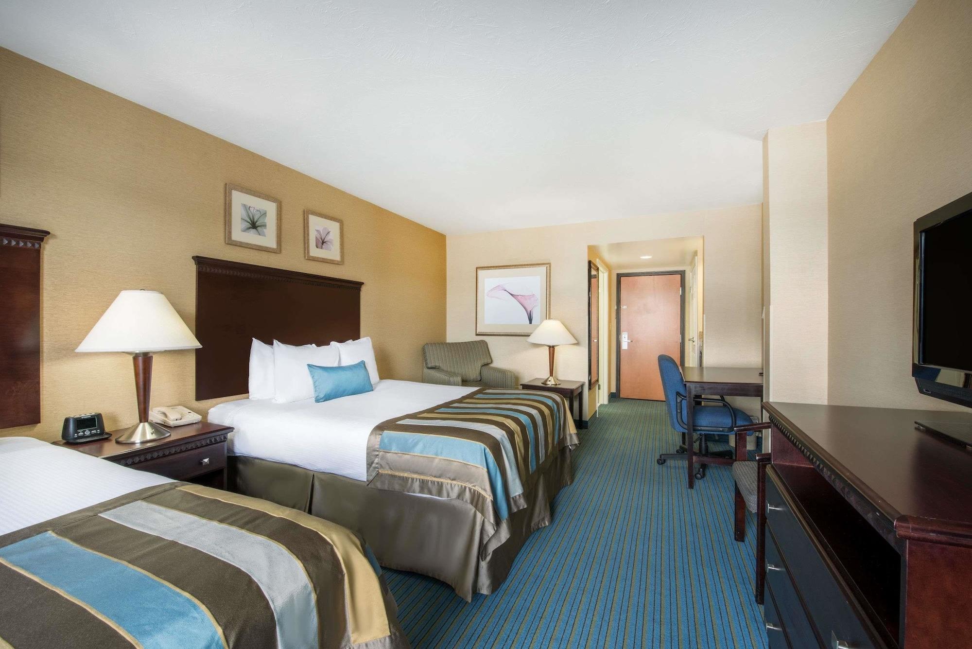 Wingate By Wyndham - York Hotel Exterior photo