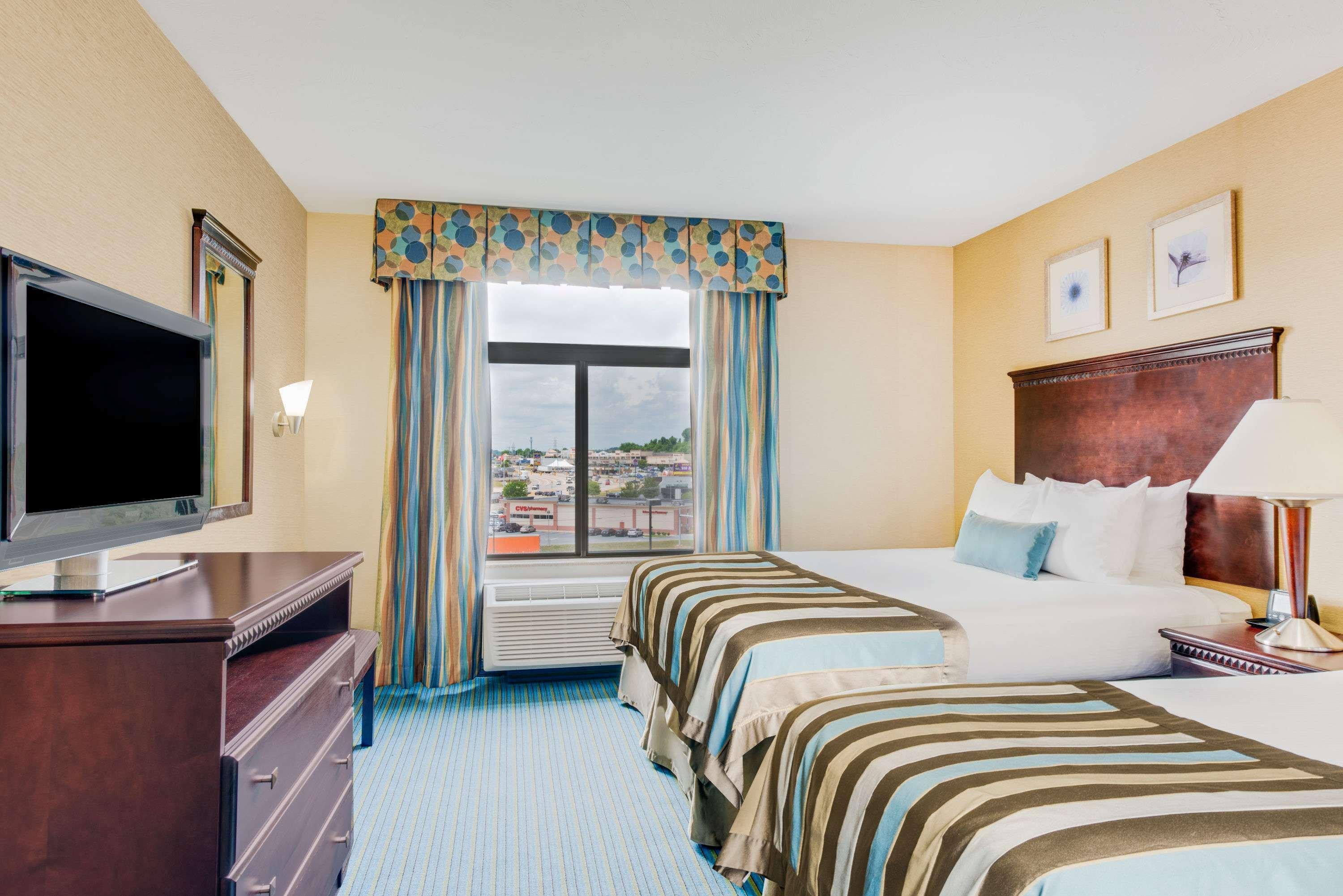 Wingate By Wyndham - York Hotel Exterior photo