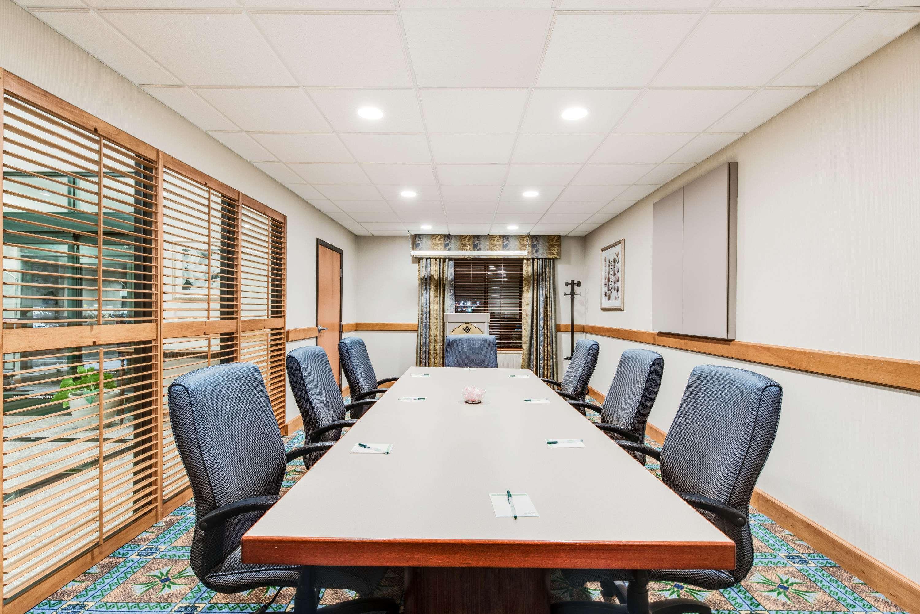 Wingate By Wyndham - York Hotel Exterior photo